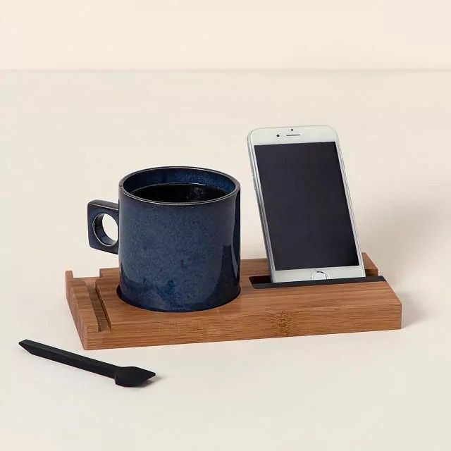 Support téléphone et tasse